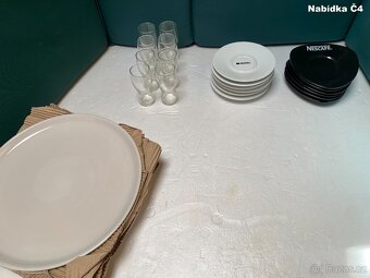 podšálků, sklenic a pizzových talířů - 6