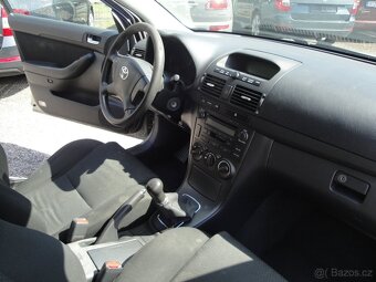 Prodám Toyota Avensis 1.8i - 6