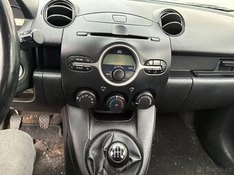 Mazda 2 / 2008 - 6