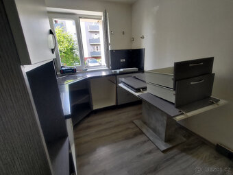 Kuchyňská linka včetně indukční varné desky a trouby Mora - 6