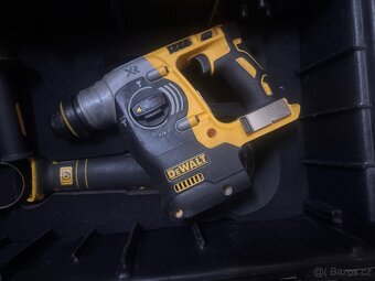 Aku kombo sada deWALT dck422.....2x 5,0Ah - 6