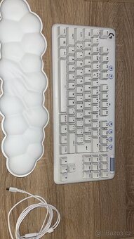 Set věcí k PC. - 6