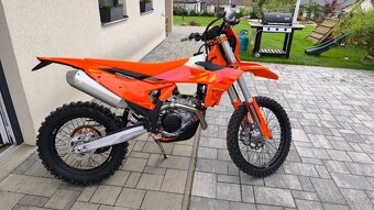KTM EXC 500 SIX DAYS, 2025, nová CZ,najeto 500 km,14 mth - 6