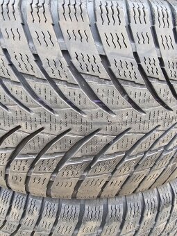235/40R19 - 6