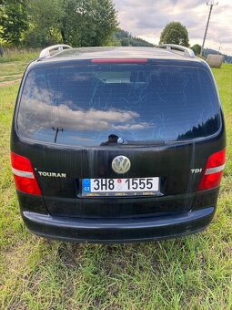 VW Touran 2,0 TDi 100 KW r.v. 2004 7 míst . - 6