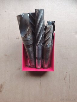 Sada fréz HSS – 200 ks, různé průměry, ČZ - 6