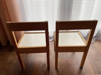 Dětský stoleček se dvěmi židlemi - zachovalé, komplet - 6