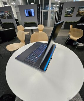 Alienware 18 Area-51m U7-255HX  –  300Hz/2K TOP - 6