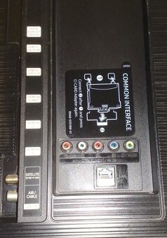 Prodam Samsung UE75RU7172U-189cm(75") 4K UHD SMART WiFi TV  - 6