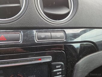 Ford Galaxy 2.0 TDCi 103kw 2010 ghia - 6