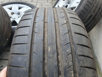 Alu kola vw 5x112 r16 7j et37 letni pneu 205/55/16 - 6