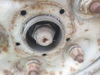 koupím plechový disk 5 1/2 J x 14x60 5dira ford transit - 6