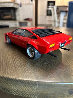 Lamborghini Urraco 1:18 Kyosho - 6