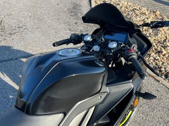 Yamaha YZF-R125 - 6
