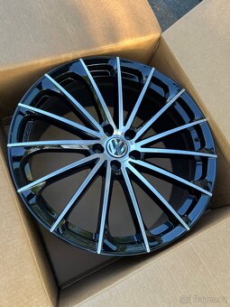 ALU disky Arceo BERLIN 5x112 vel.21” (4ks) - 6