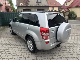 Suzuki Grand Vitara 2.0 103kW 2006 142422km 4x4 bez koroze - 6