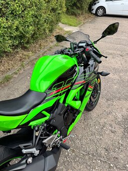 Kawasaki ninja 125 - 6