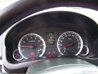 Suzuki Swift 1.2 i 69 kW r.v.2013 - 6