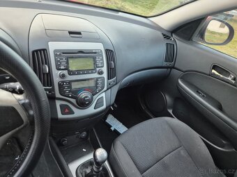 Hyundai i30cw 1.6 crdi 66kw 90ps - 6