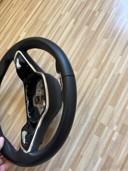 Multifunkční vyhřívaný kožený volant - 6