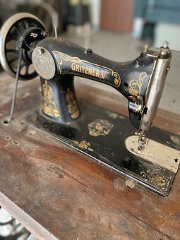 Dva za jednoho - staré šicí stroje - 6