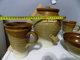 KRÁSNÁ KERAMICKÁ SOUPRAVA - 6