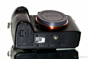 Sony A7III + Samyang AF 24-70 mm f/2,8 - 6