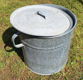 Prodám jídelní stůl, rohová lavice, ratanové dvojkřeslo - 6