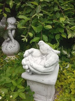 Zahradní dekorace- Pítko dlaně - 6