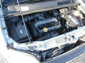 Prodám Opel Zafira 1.8 i16v - 6