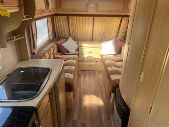 Predam 5 miestny karavan dovoz gb rv. 2005 - 6