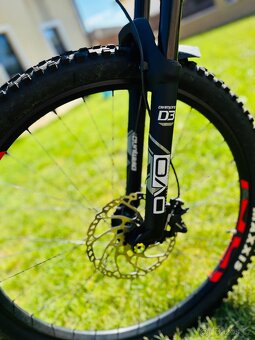 Karbonové enduro Intense Carbine Expert 2021 - 6