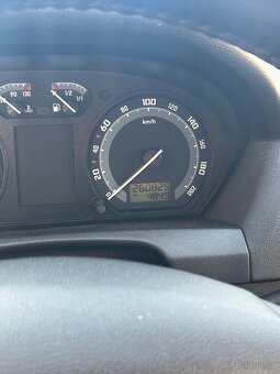 ŠKODA FABIA 1,2 HTP 2006 - 6