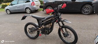Homologovaná Talaria TL3000 na značkách + helma - 6