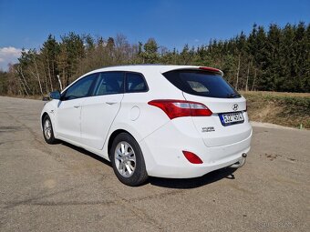 Hyundai i30 kombi 1.6 MPI 88 kw Trikolor Komfort, 1. majitel - 6