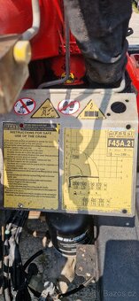 Hákový nosič kontejnerů s hydraulickou rukou - 6