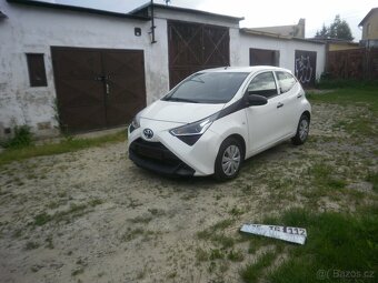 Toyota Aygo VVT-i 5 dvéřova rok 2020 - 6