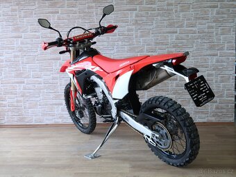Honda CRF450L 1.majitelka, 6400km, nezničená - 6