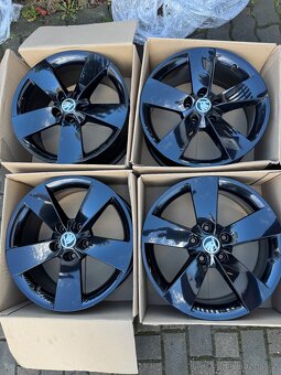 ORIGINÁL Alu Škoda RATIKON R17, 5x112 - TOP STAV - 6