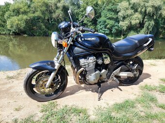 Suzuki bandit GSF600S - 6