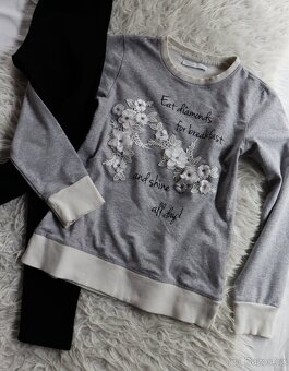 trička a mikiny, ceny a fota uvnitř  cca - 6