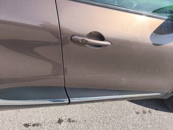 Renault Captur 1,5 dCi (2013) výbava Intens - 6