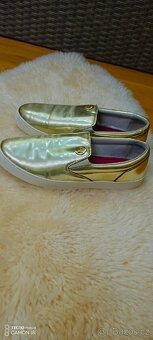 Pohodlné botky slip on zn.Armani Jeans,v.39 - 6