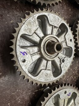 Predám orig. nová ROZETA 46z. JAWA 250 350/360 ULOŽENKA - 6