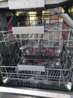 Vestavná myčka Whirlpool - 6