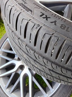 ALU HONDA OEM r18 - 5x114,3 - 225/45 Barum - 6