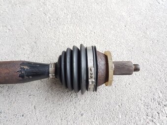 Poloosa pravá 6Q0407272BD Škoda Fabia 1,2 HTP, 1,4 a jiné... - 6
