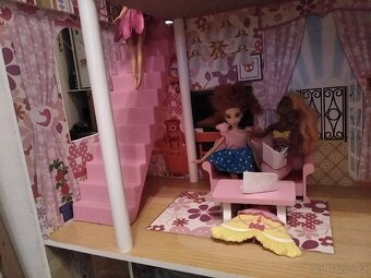 Domeček pro Barbie panenky - 6