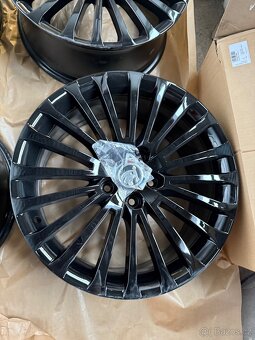 Alu kola sirius r18 superb 2 černé. 3T0 601 025 Q - 6