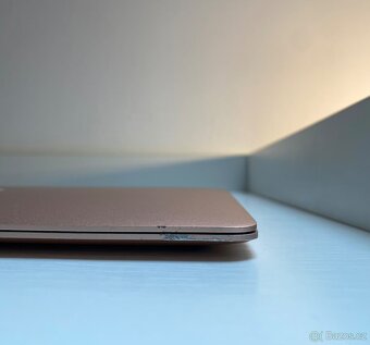 MacBook Air 13" (2018) — i5 / 8 GB RAM / 128 GB SSD - 6